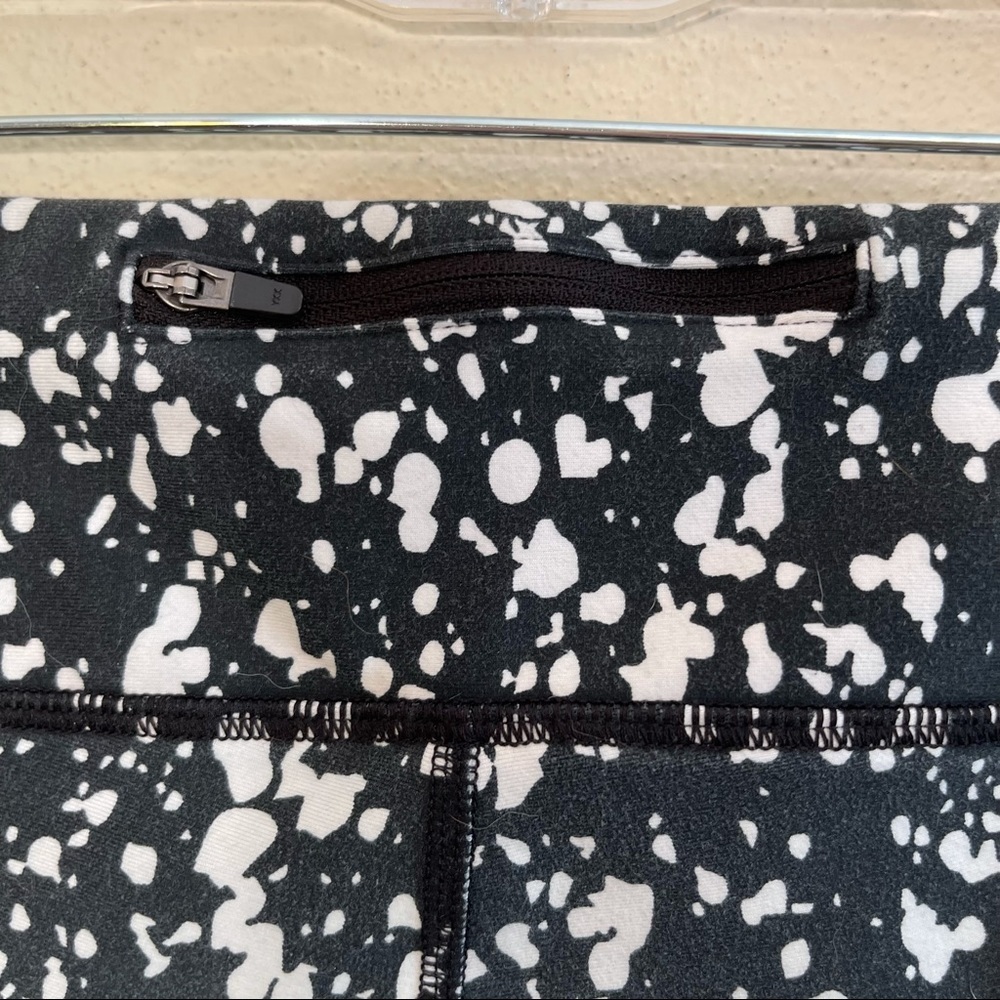 Fabletics Splatter Print Capri Crop Leggings - image 7